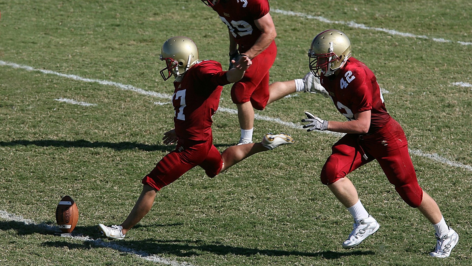 开云体育移动版-英超精彩不断，球员讲战术体验，英超技术流